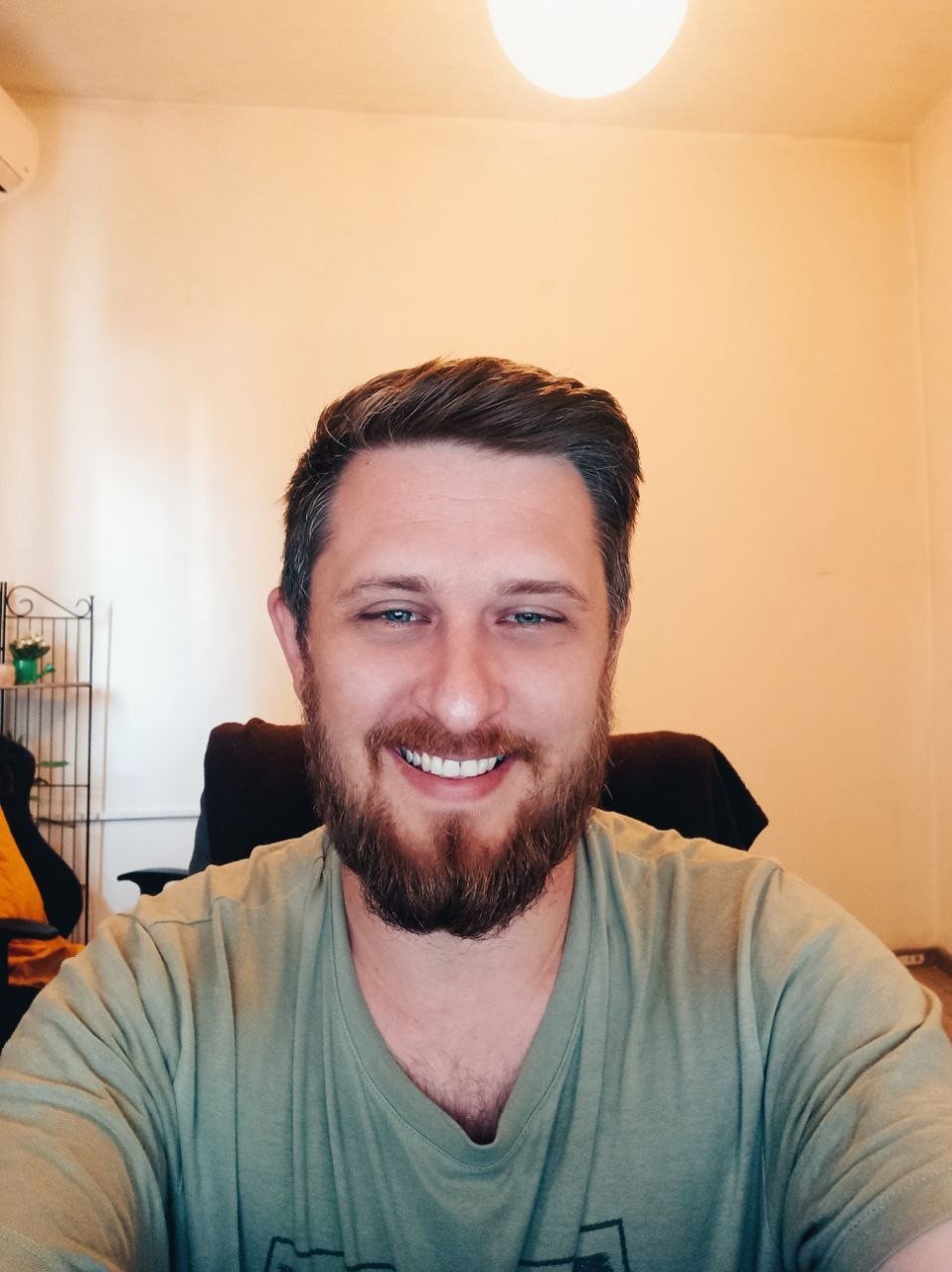Edo Profile Picture